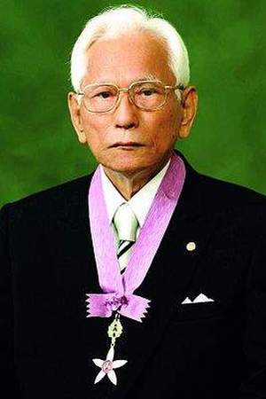 Yoshiaki Arata