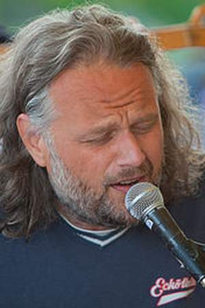 Peter Hallström