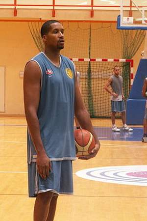 Jamie Arnold (basketball)