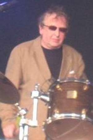 Bruce Mitchell (drummer)