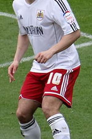 Liam Kelly (footballer born 1990)