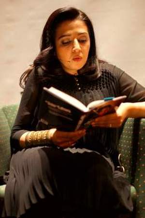 Mahmona Khan
