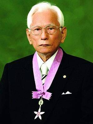 Yoshiaki Arata