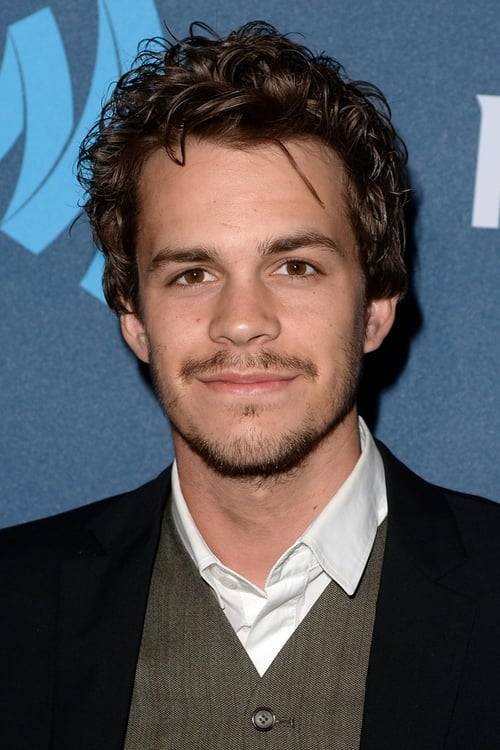 Johnny Simmons